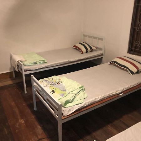 Vernice Backpacker Hostel Vientiane Bagian luar foto
