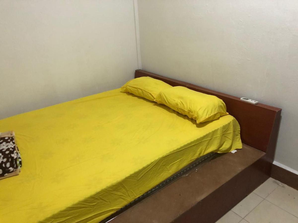 Vernice Backpacker Hostel Vientiane Bagian luar foto