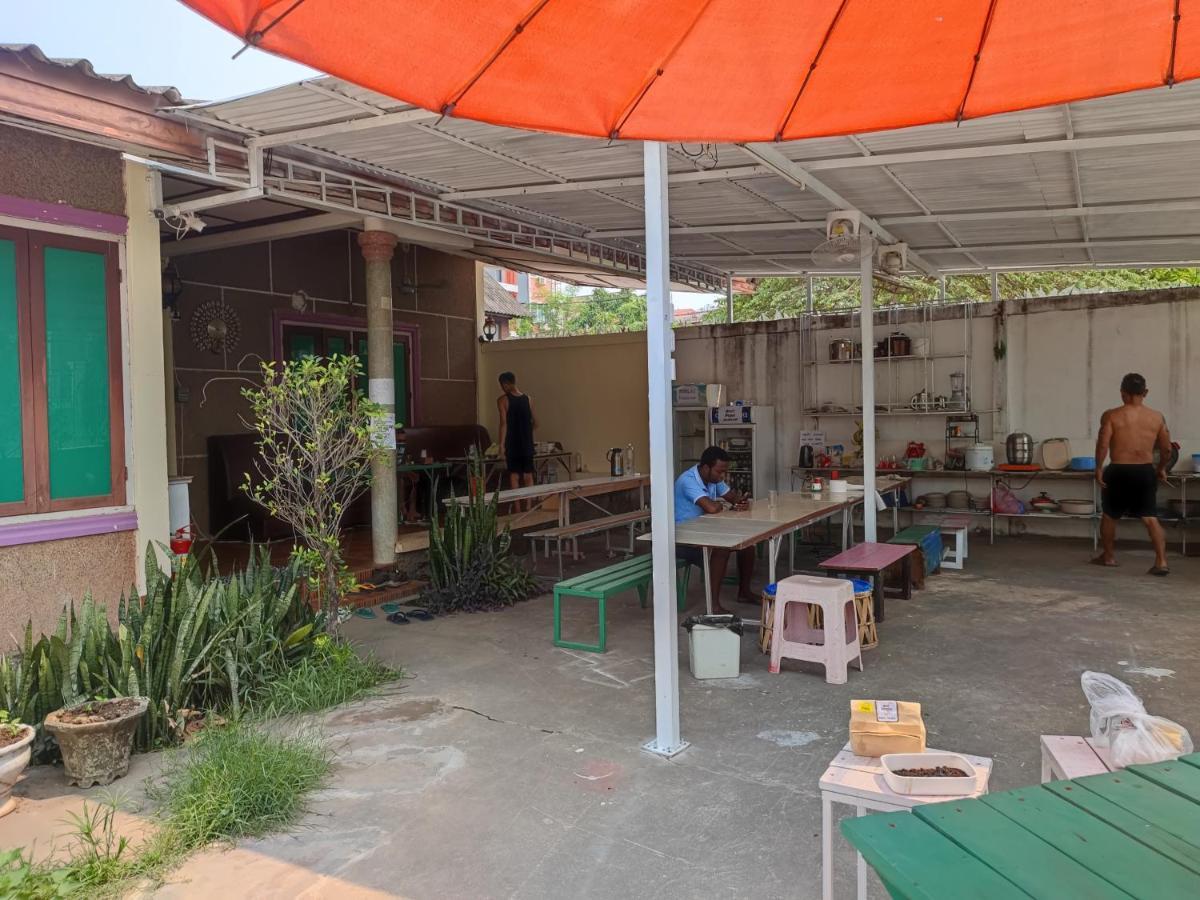 Vernice Backpacker Hostel Vientiane Bagian luar foto