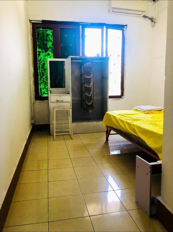 Vernice Backpacker Hostel Vientiane Bagian luar foto