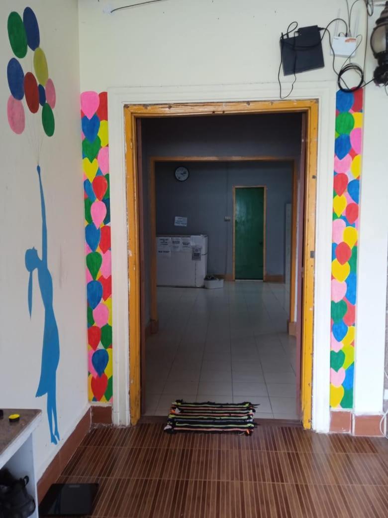 Vernice Backpacker Hostel Vientiane Bagian luar foto